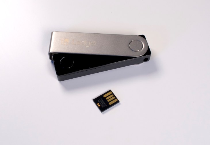 Alert: Modified hardware wallets spotted in the wild
