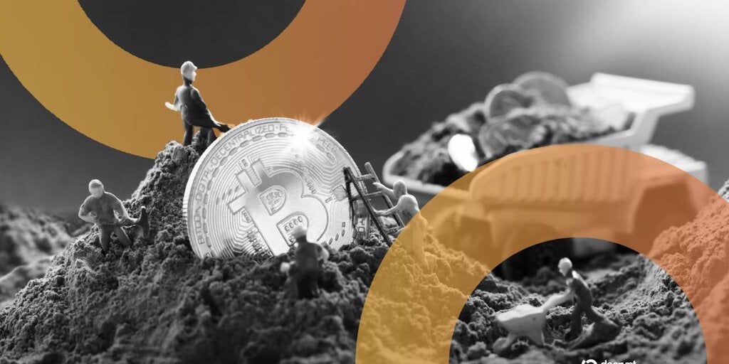 Coinbase Extends $100 Million Bitcoin-Backed Credit to Miner CleanSpark