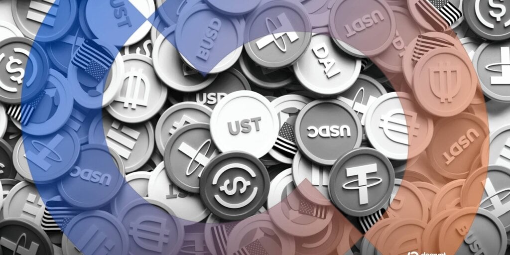 Beijing Halts Tech Giants' Stablecoin Ambitions in Hong Kong: FT