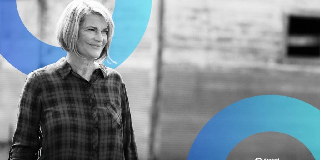 Sen. Lummis Pushes US Regulator to Finalize Open Banking Rule Backing Crypto