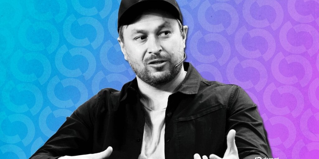 Solana Co-Founder Vibe Codes Hyperliquid Rival, Invites Devs to ‘Steal Idea’